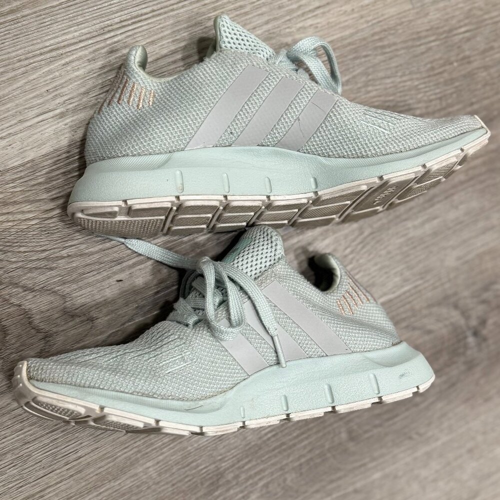 Adidas Run Swift Sneakers in RARE Cool Green Womens 5.5M